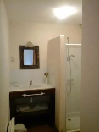 Üç Kişilik Oda, Birden Çok Yatak, Sigara İçilmez, Bahçe Manzaralı