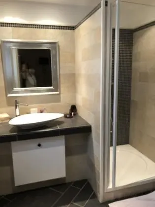 Standard Tek Büyük Yataklı Oda (1)