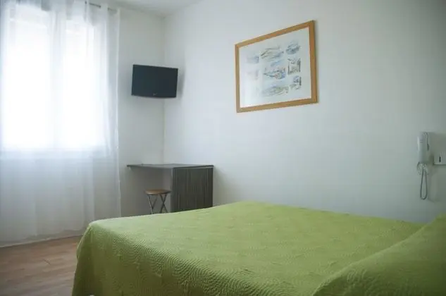 Economy Tek Büyük Yataklı Oda