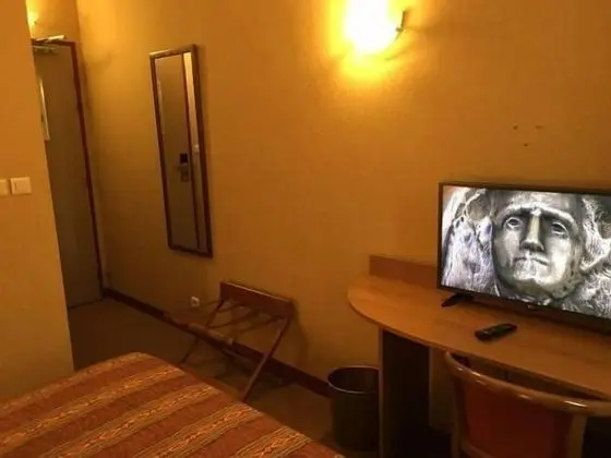 Classic Tek Büyük Yataklı Oda