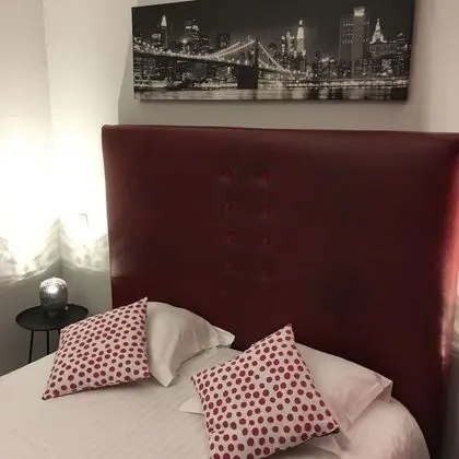 Premium Tek Büyük Yataklı Oda