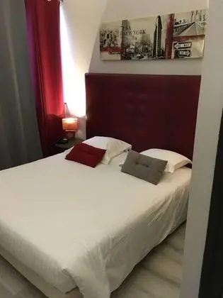 Premium Tek Büyük Yataklı Oda