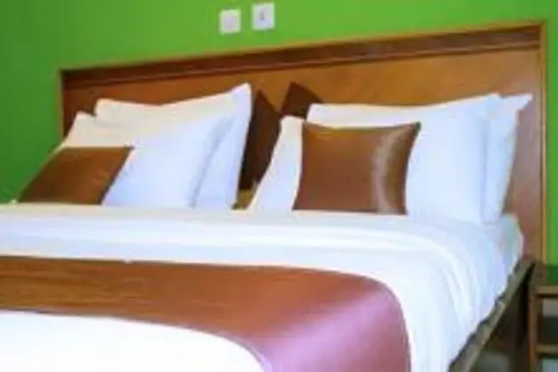 Premium Oda, 1 Büyük (Queen) Boy Yatak, Sigara İçilmez