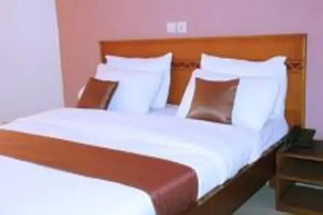 Süit, 1 Büyük (Queen) Boy Yatak, Sigara İçilmez