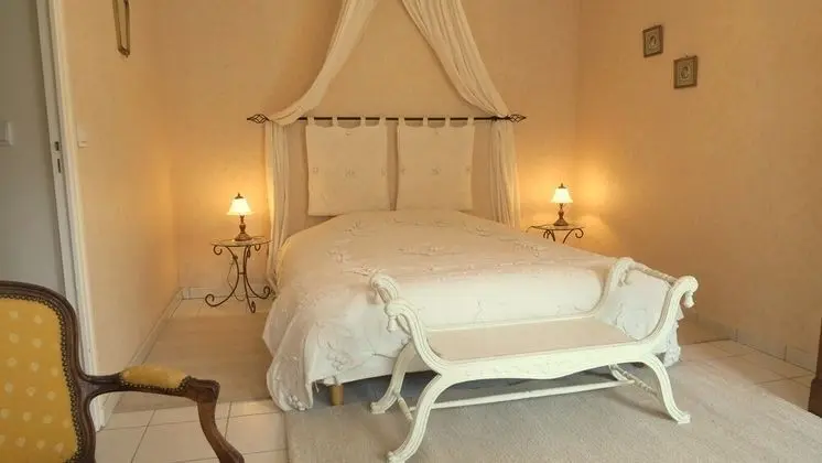 Romantic Tek Büyük Yataklı Oda (Le colombier)