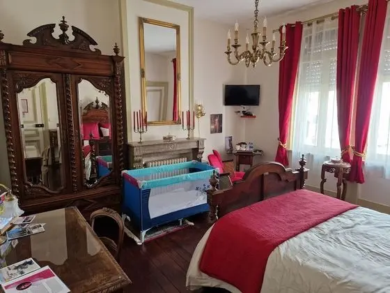 Classic Tek Büyük Yataklı Oda, 1 Çift Kişilik Yatak, Bağlantılı Odalar, Şehir Manzaralı