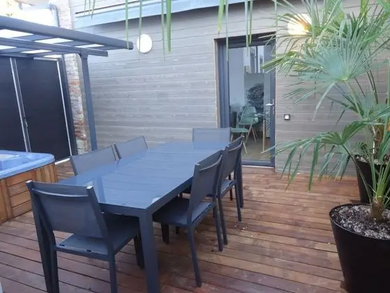 Deluxe Apart Daire, Sıcak Su Havuzu