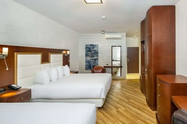 Deluxe Oda (Two Queen Beds)