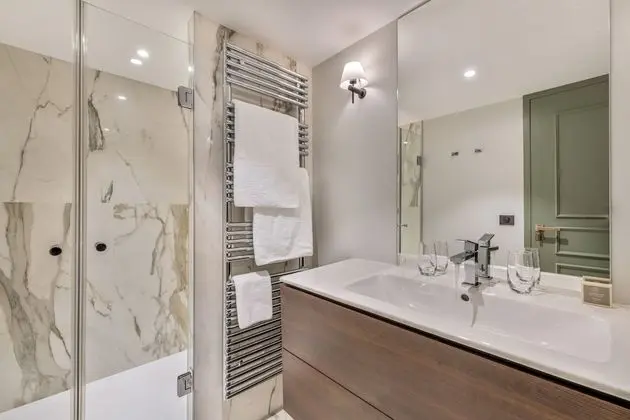 Luxury Çatı Katı Süiti (Penthouse)