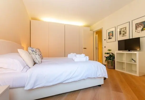 Honeymoon Oda, 1 En Büyük (King) Boy Yatak (Les Suites di Sara 5)