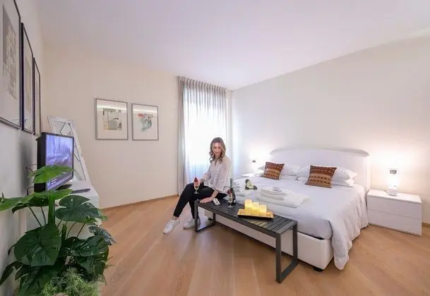 Honeymoon Oda, 1 En Büyük (King) Boy Yatak (Les Suites di Sara 5)