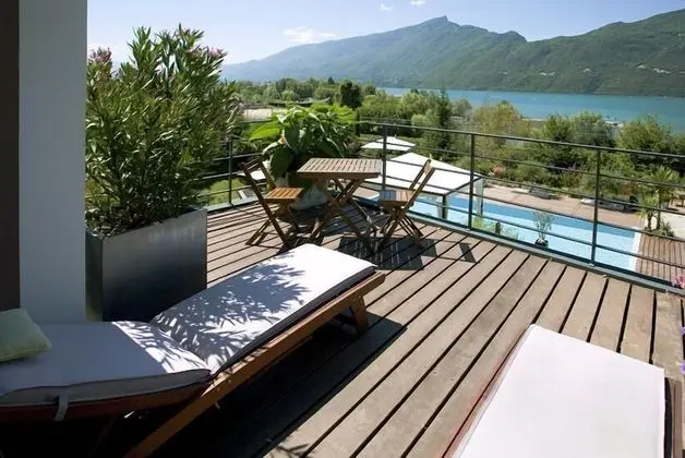 Confort Double Room, vue lac, terrasse