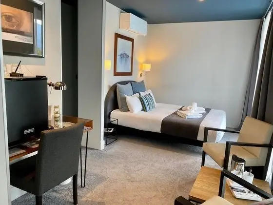 Superior Tek Büyük Yataklı Oda, Sıcak Su Küveti, Göl Manzaralı (Chambotte et Mont Granier)