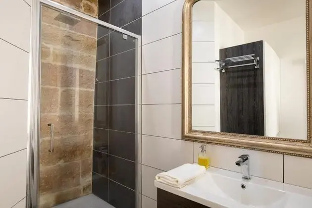Deluxe Stüdyo Süit