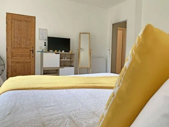 Comfort Üç Kişilik Oda, Bahçe Manzaralı