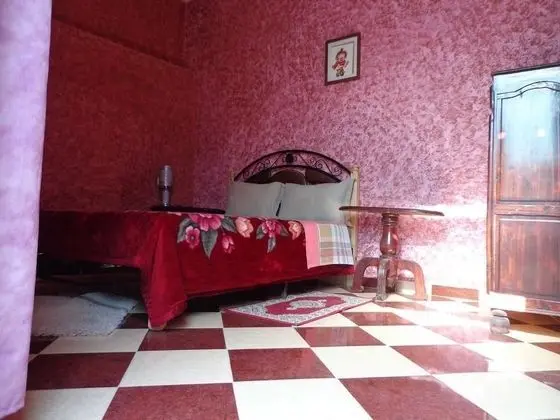 Tek Büyük Yataklı Oda, 1 Büyük (Queen) Boy Yatak, Sigara İçilmez