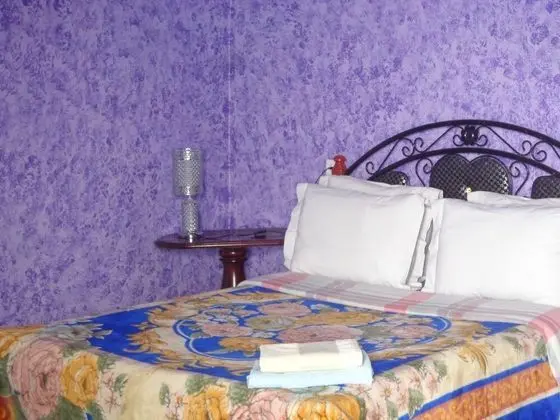 Tek Büyük Yataklı Oda, 1 Büyük (Queen) Boy Yatak, Sigara İçilmez