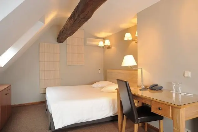 Tek Büyük veya İki Ayrı Yataklı Oda