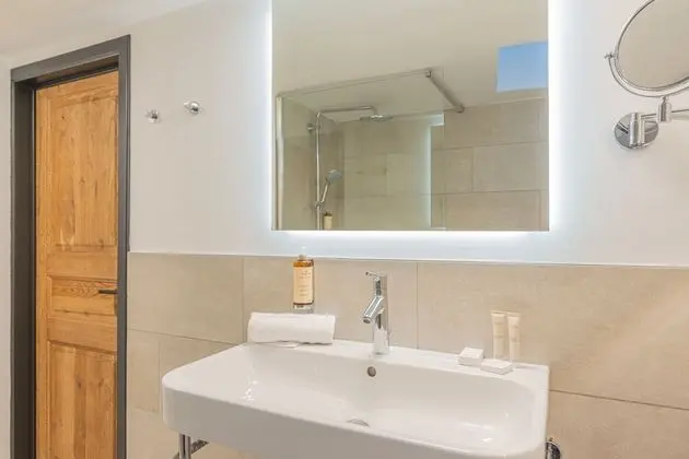 Tek Büyük veya İki Ayrı Yataklı Oda