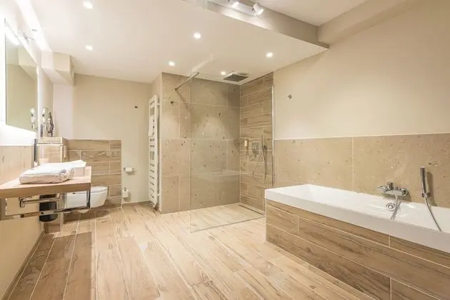 Tek Büyük Yataklı Oda, Jakuzi