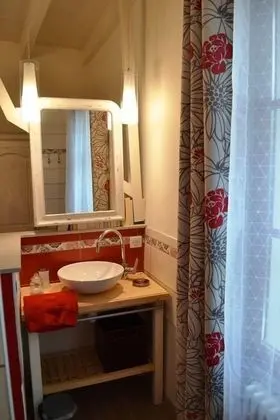 Tek Büyük Yataklı Oda, Bahçe Manzaralı (Pyrenees)