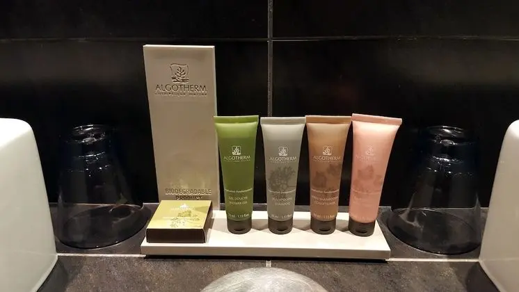 Comfort Oda, 1 En Büyük (King) Boy Yatak, Balkon, Havuz Manzaralı