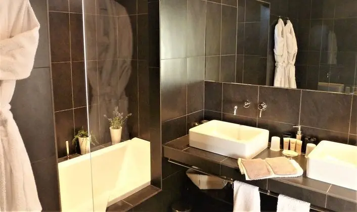 Panoramic Oda, 1 Büyük (Queen) Boy Yatak, Havuz Manzaralı