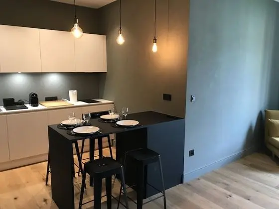 Standard Apart Daire, Balkon (402)