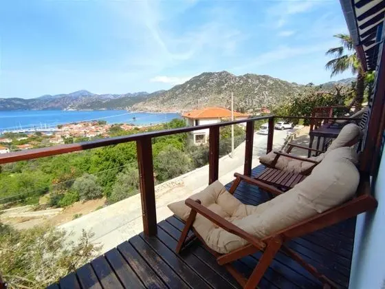 Aile Odası, Deniz Manzaralı, Havuzlu
