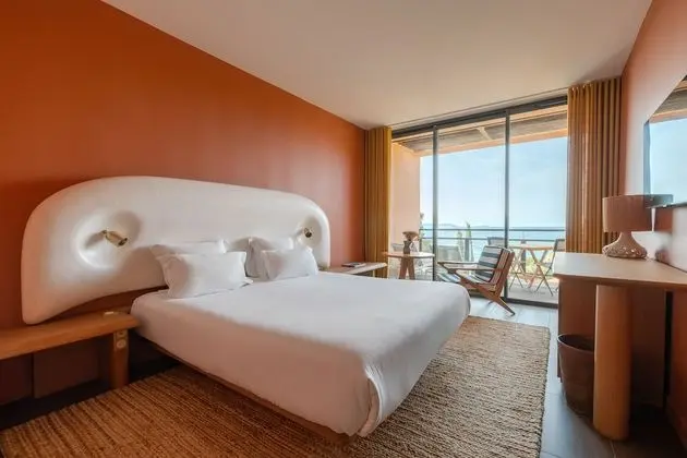 Tek Büyük Yataklı Oda, Balkon