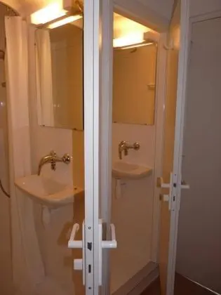 Family İki Ayrı Yataklı Oda, Ortak Banyo