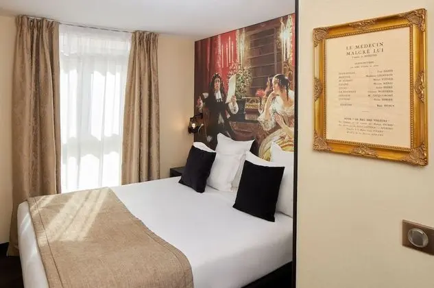 Classic Oda, 1 Büyük (Queen) Boy Yatak