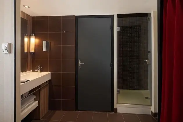 Classic Oda, 1 Büyük (Queen) Boy Yatak