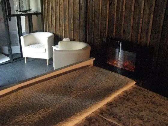 Tek Büyük Yataklı Oda (Cabane en Bois)