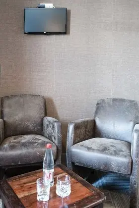 Club Tek Büyük Yataklı Oda