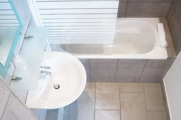 Club Tek Büyük Yataklı Oda