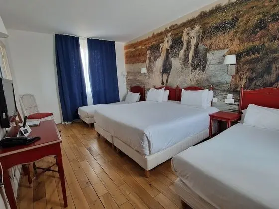 Family Dört Kişilik Oda