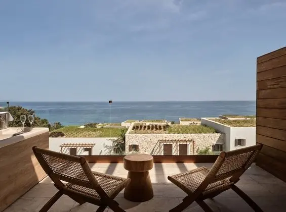 Spa Suite Sea View with Outdoor Hot Tub