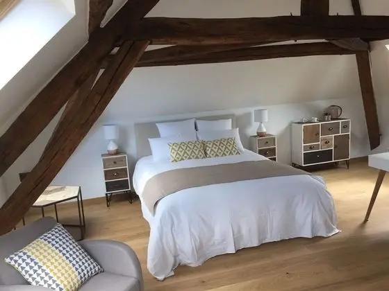 Tek Büyük Yataklı Oda, Özel Banyo (Combles)