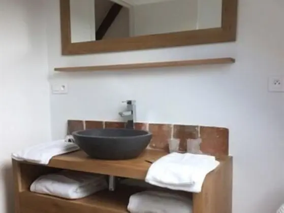 Tek Büyük Yataklı Oda, Özel Banyo (Combles)