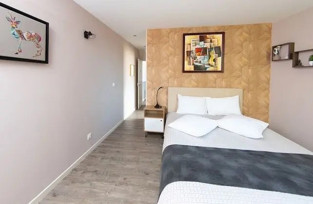 Panoramic Tek Büyük Yataklı Oda