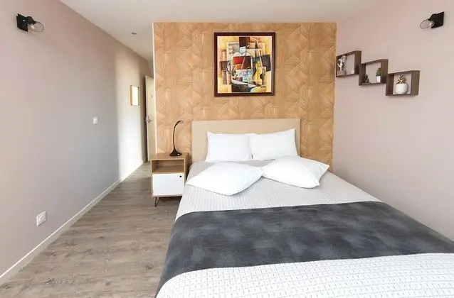 Panoramic Tek Büyük Yataklı Oda