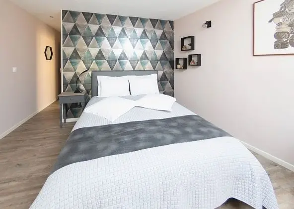 Tek Büyük Yataklı Oda, Balkon