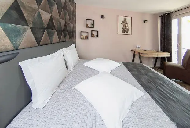 Tek Büyük Yataklı Oda, Balkon