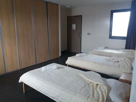 Üç Kişilik Oda