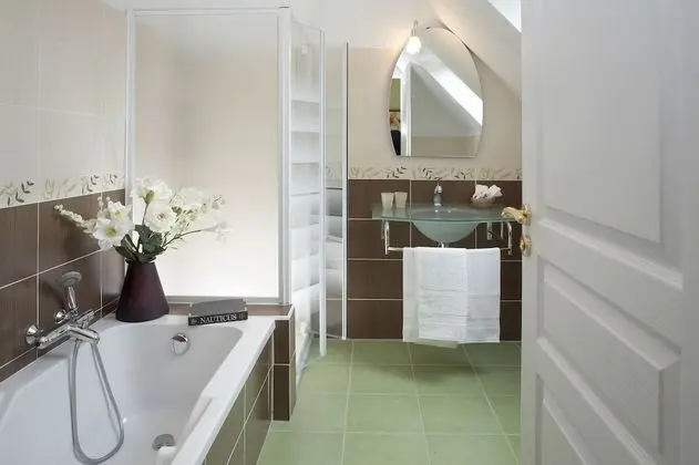 Tek Büyük Yataklı Oda (Jersey)