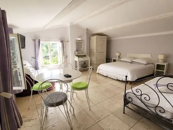 Comfort Tek Büyük Yataklı Oda, Banyolu/Duşlu, Havuz Manzaralı