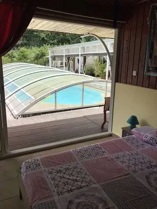 Comfort Tek Büyük Yataklı Oda, 1 Çift Kişilik Yatak, Sigara İçilmez, Havuz Manzaralı
