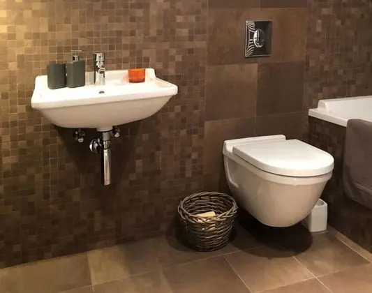 Kır Evi, Özel Banyo (Capucine)