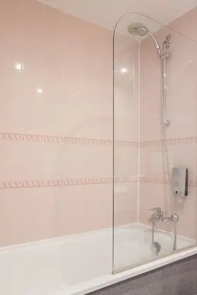 Standard Büyük Yataklı Tek Kişilik Oda